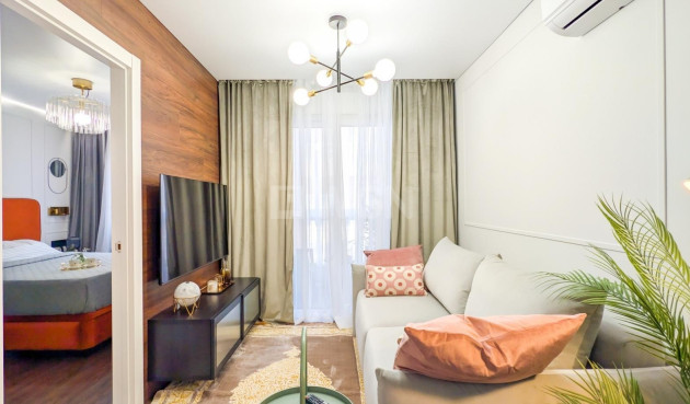 Resale - Apartment / flat - Torrevieja - Costa Blanca