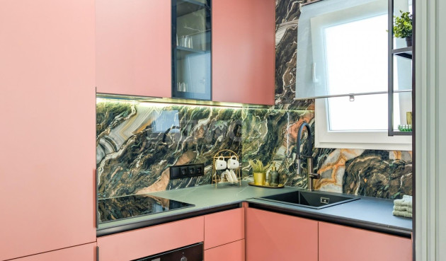 Resale - Apartment / flat - Torrevieja - Costa Blanca