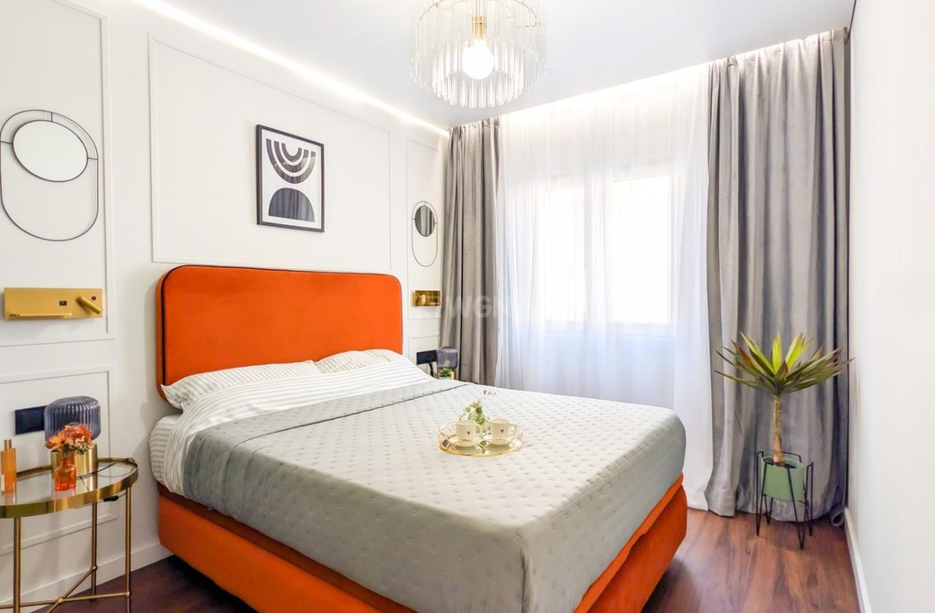 Resale - Apartment / flat - Torrevieja - Costa Blanca