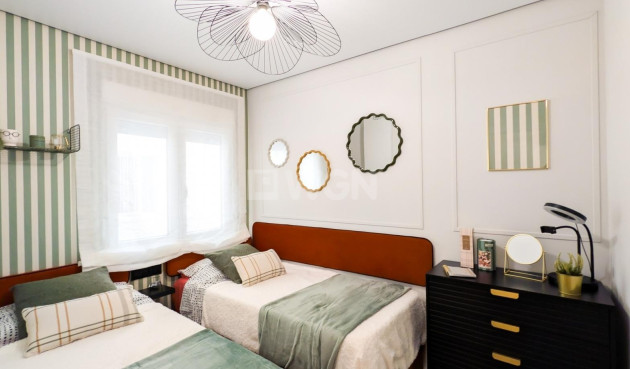 Resale - Apartment / flat - Torrevieja - Costa Blanca