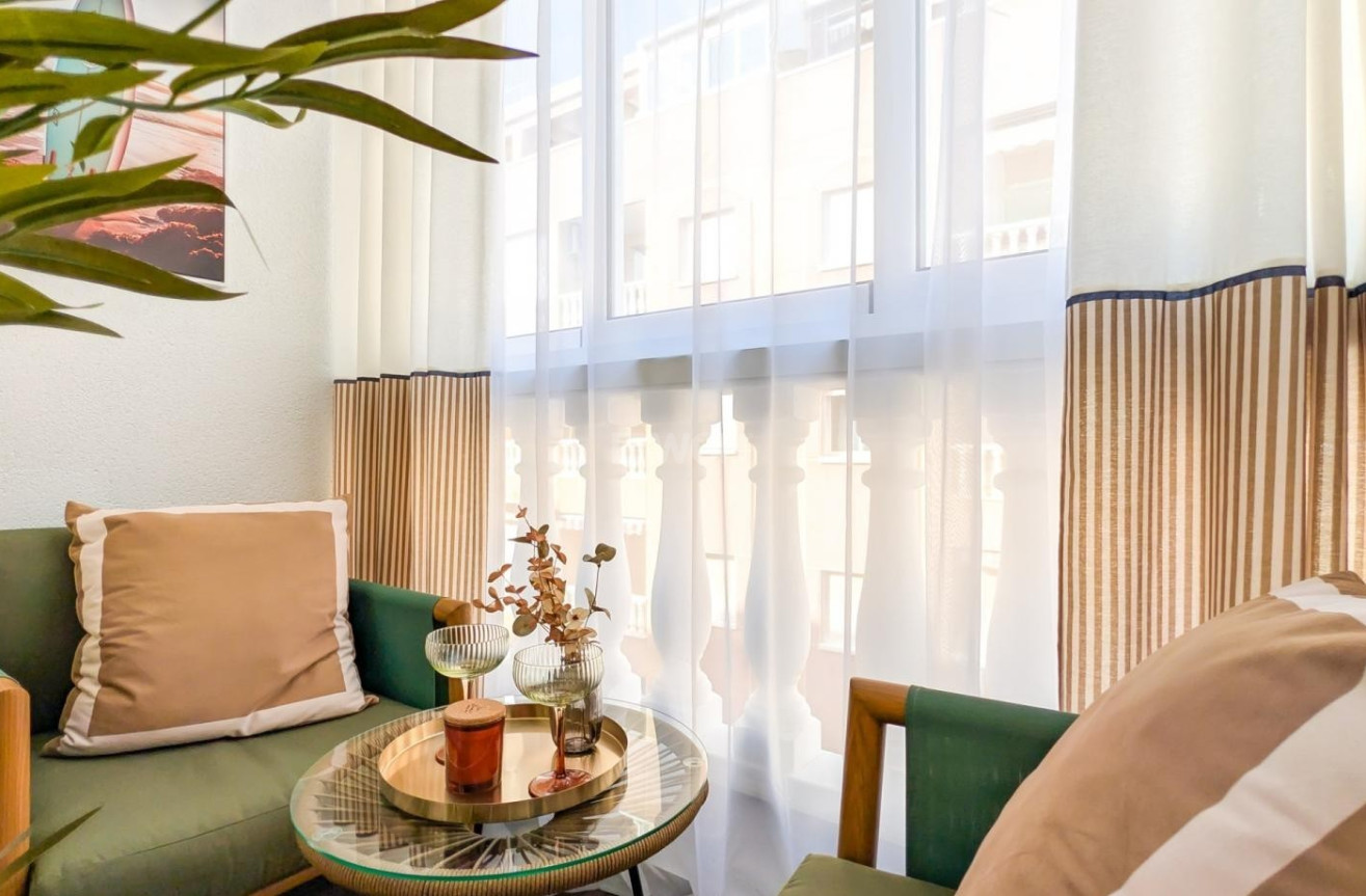 Resale - Apartment / flat - Torrevieja - Costa Blanca