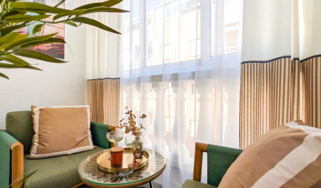 Resale - Apartment / flat - Torrevieja - Costa Blanca