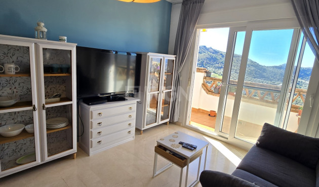 Odsprzedaż - Mieszkanie w bloku - Alcaucín - Inland