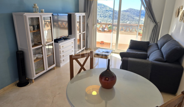 Odsprzedaż - Mieszkanie w bloku - Alcaucín - Inland