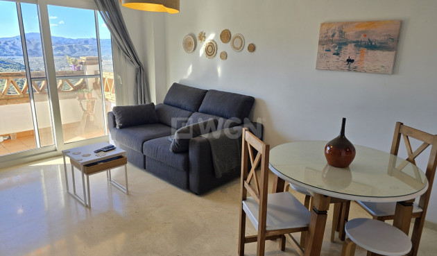 Odsprzedaż - Mieszkanie w bloku - Alcaucín - Inland