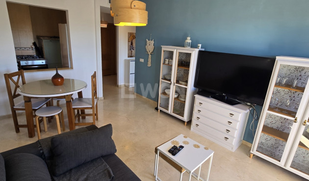 Odsprzedaż - Mieszkanie w bloku - Alcaucín - Inland