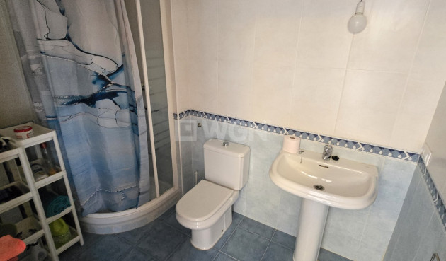 Odsprzedaż - Mieszkanie w bloku - Alcaucín - Inland