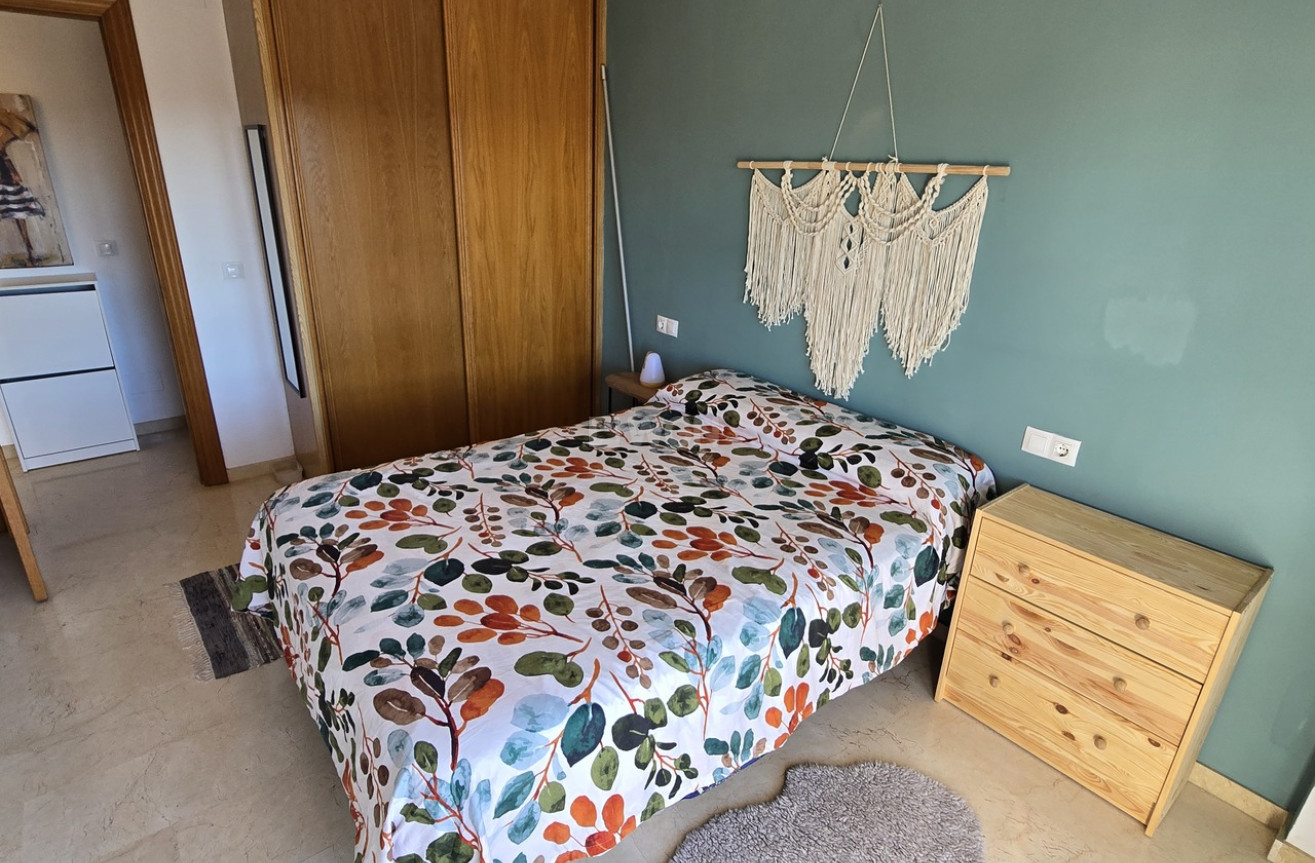 Odsprzedaż - Mieszkanie w bloku - Alcaucín - Inland