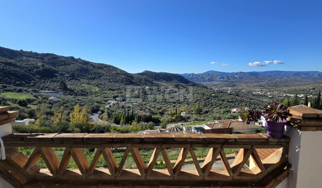 Odsprzedaż - Mieszkanie w bloku - Alcaucín - Inland