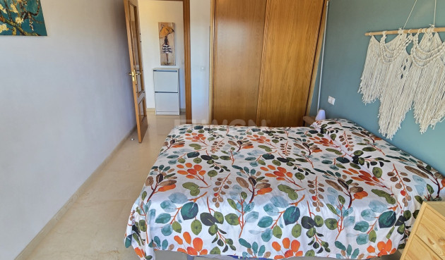 Odsprzedaż - Mieszkanie w bloku - Alcaucín - Inland