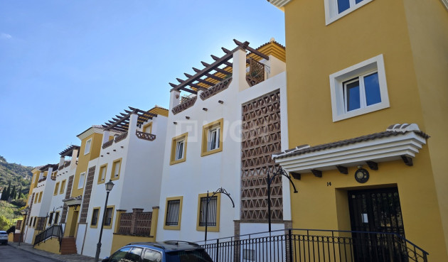 Odsprzedaż - Mieszkanie w bloku - Alcaucín - Inland