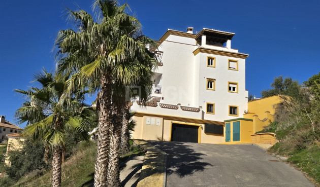 Resale - Apartment / flat - Alcaucín - Inland