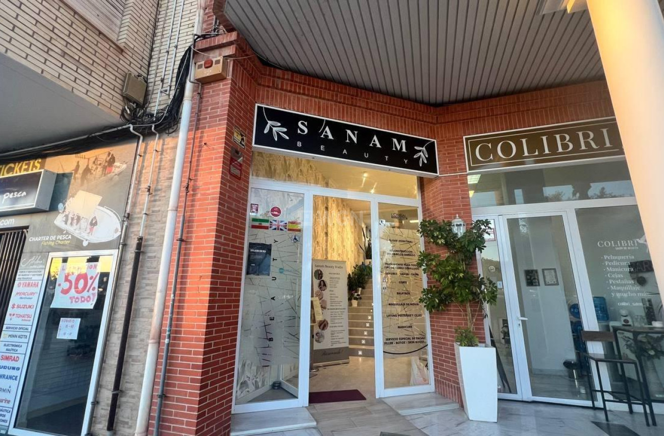 Reventa - Comercial - Torrevieja - Puerto Deportivo