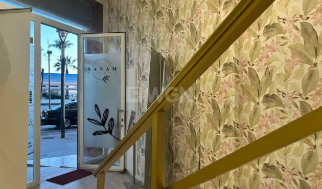 Reventa - Comercial - Torrevieja - Puerto Deportivo