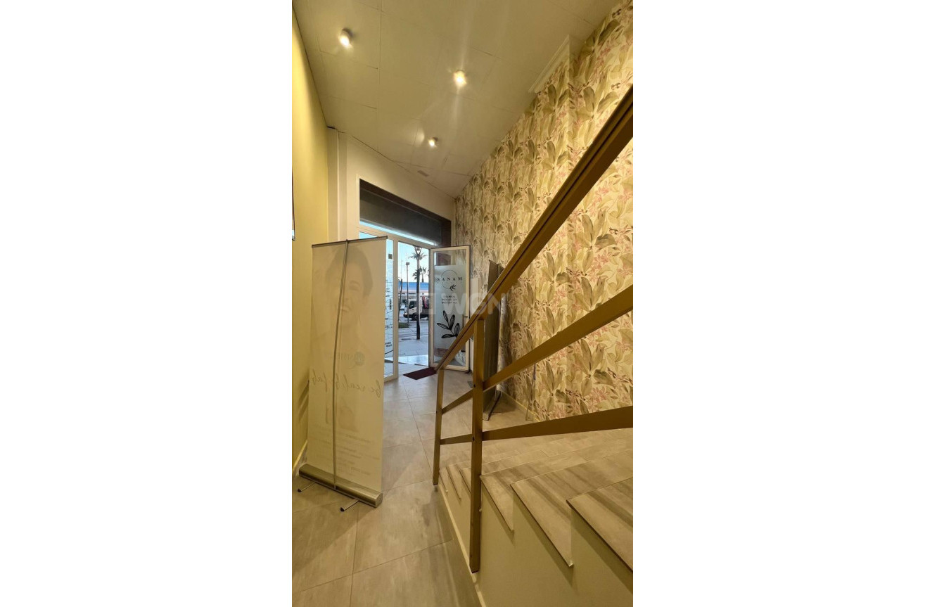 Reventa - Comercial - Torrevieja - Puerto Deportivo