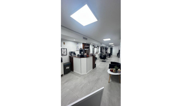 Reventa - Comercial - Torrevieja - Puerto Deportivo