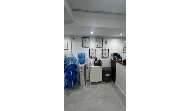 Reventa - Comercial - Torrevieja - Puerto Deportivo