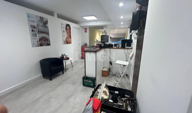 Reventa - Comercial - Torrevieja - Puerto Deportivo