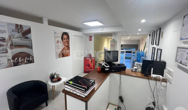 Reventa - Comercial - Torrevieja - Puerto Deportivo