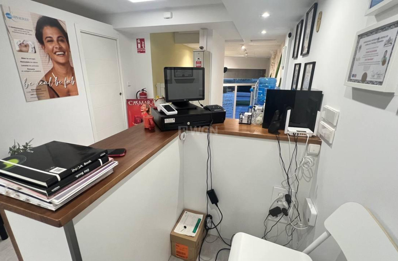 Reventa - Comercial - Torrevieja - Puerto Deportivo