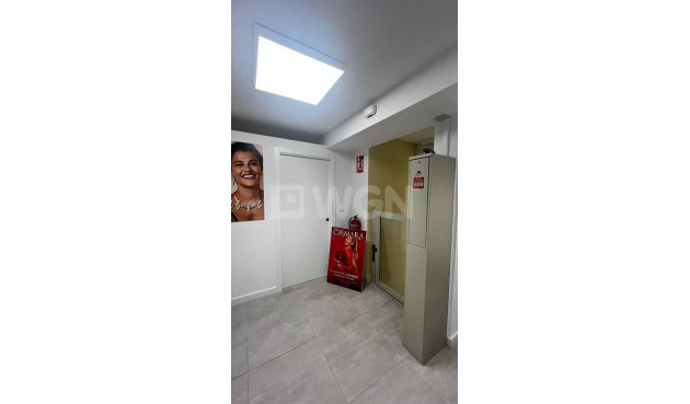 Reventa - Comercial - Torrevieja - Puerto Deportivo