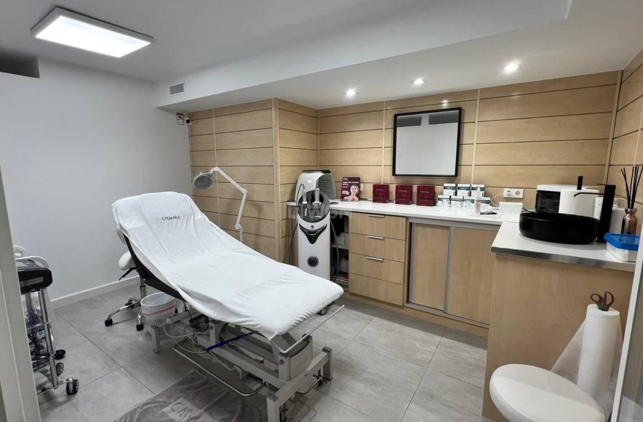 Reventa - Comercial - Torrevieja - Puerto Deportivo