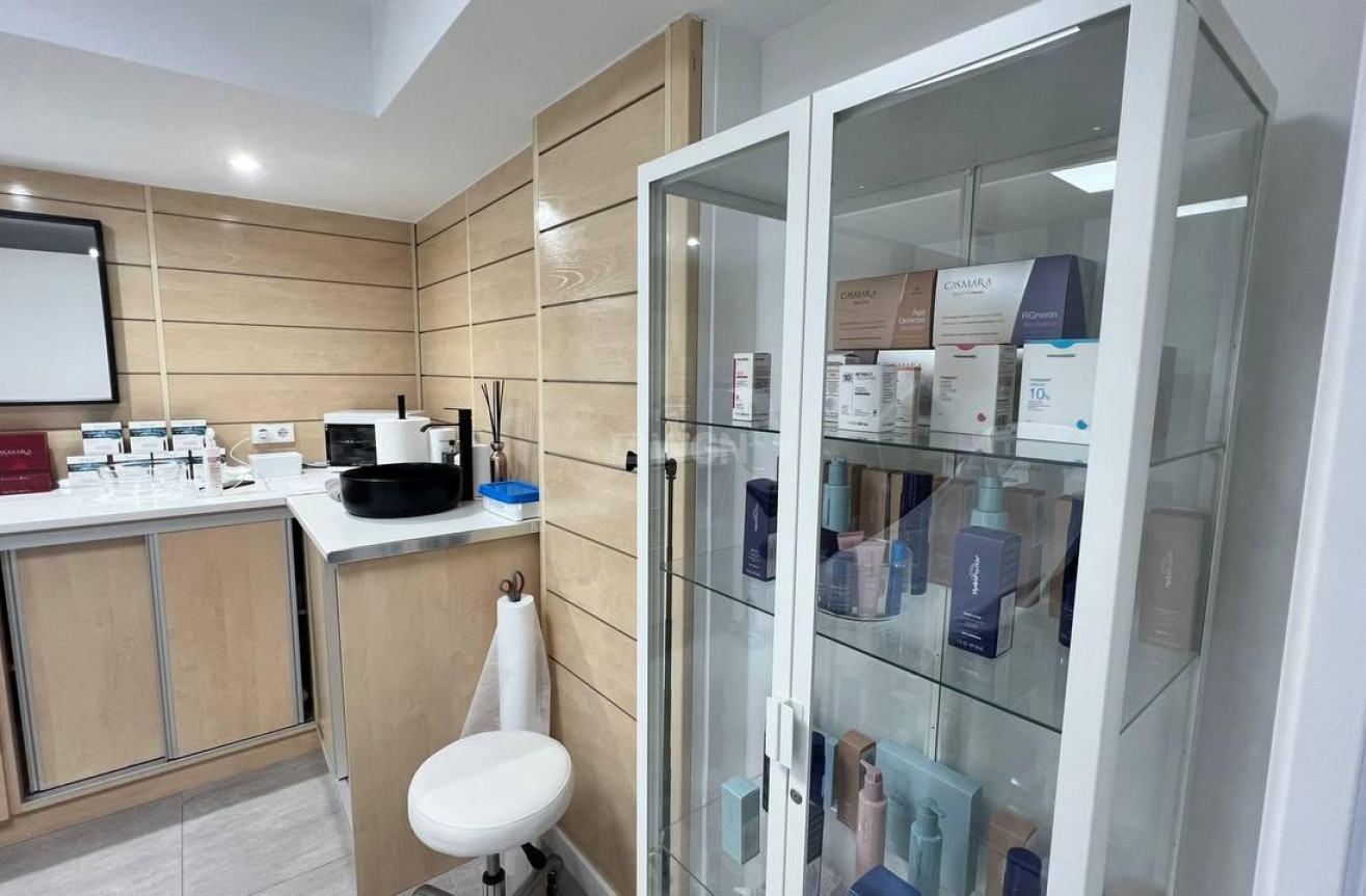 Reventa - Comercial - Torrevieja - Puerto Deportivo