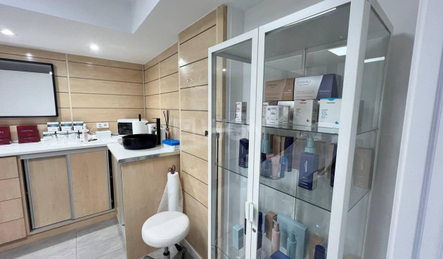 Reventa - Comercial - Torrevieja - Puerto Deportivo