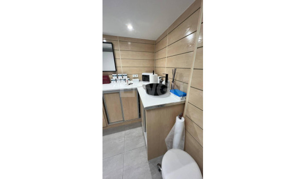 Reventa - Comercial - Torrevieja - Puerto Deportivo