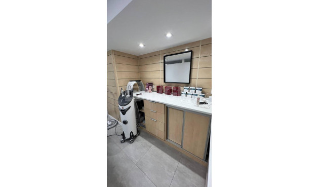 Reventa - Comercial - Torrevieja - Puerto Deportivo