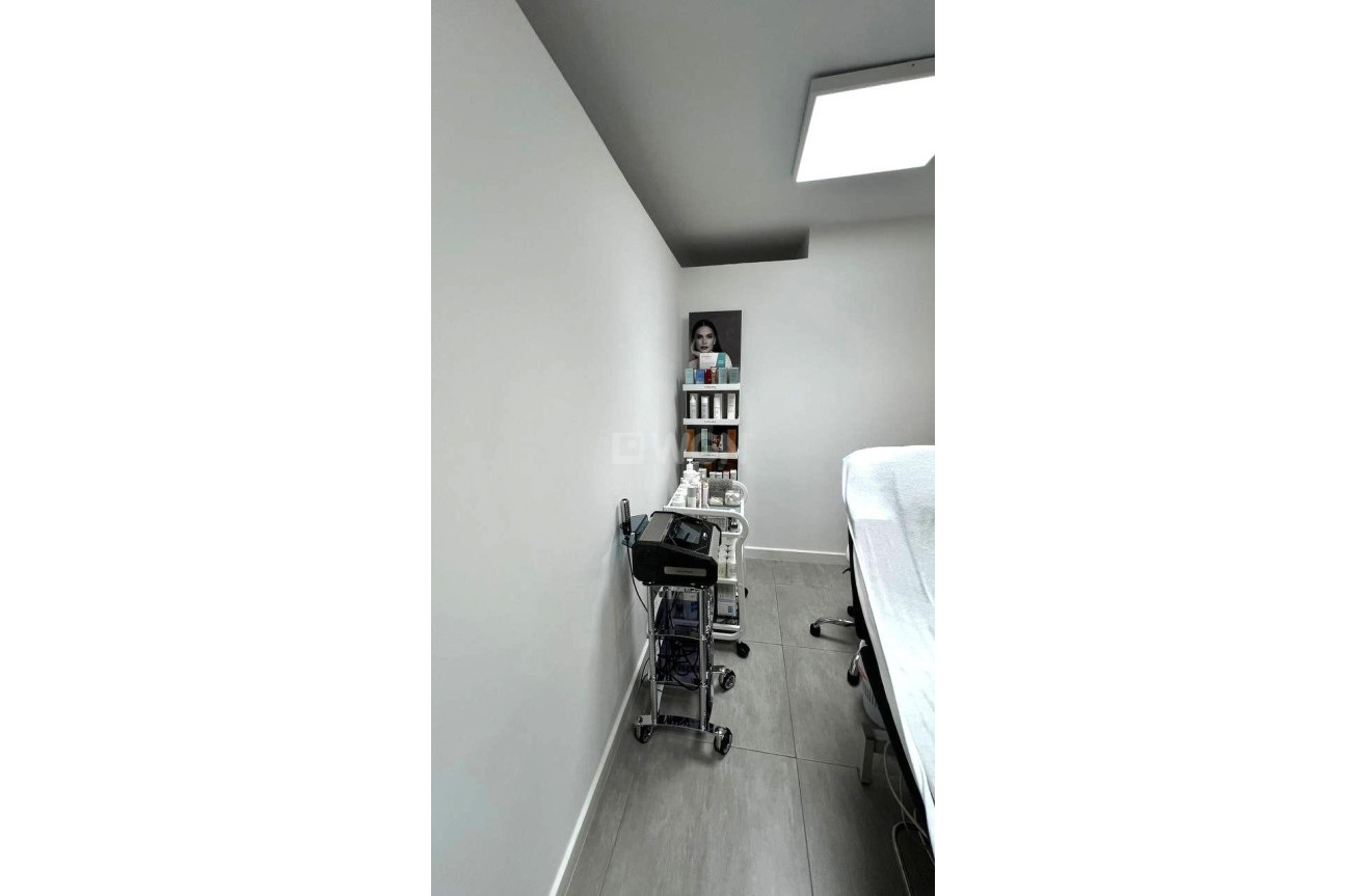 Reventa - Comercial - Torrevieja - Puerto Deportivo