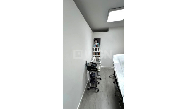 Reventa - Comercial - Torrevieja - Puerto Deportivo