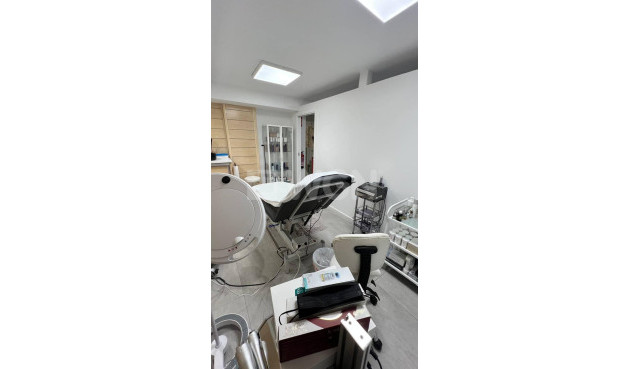 Reventa - Comercial - Torrevieja - Puerto Deportivo