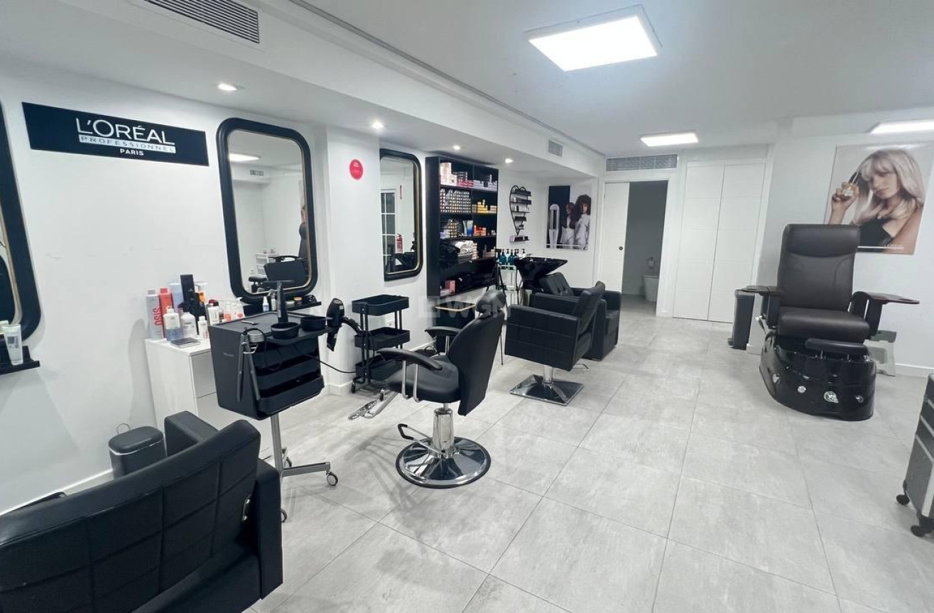 Reventa - Comercial - Torrevieja - Puerto Deportivo