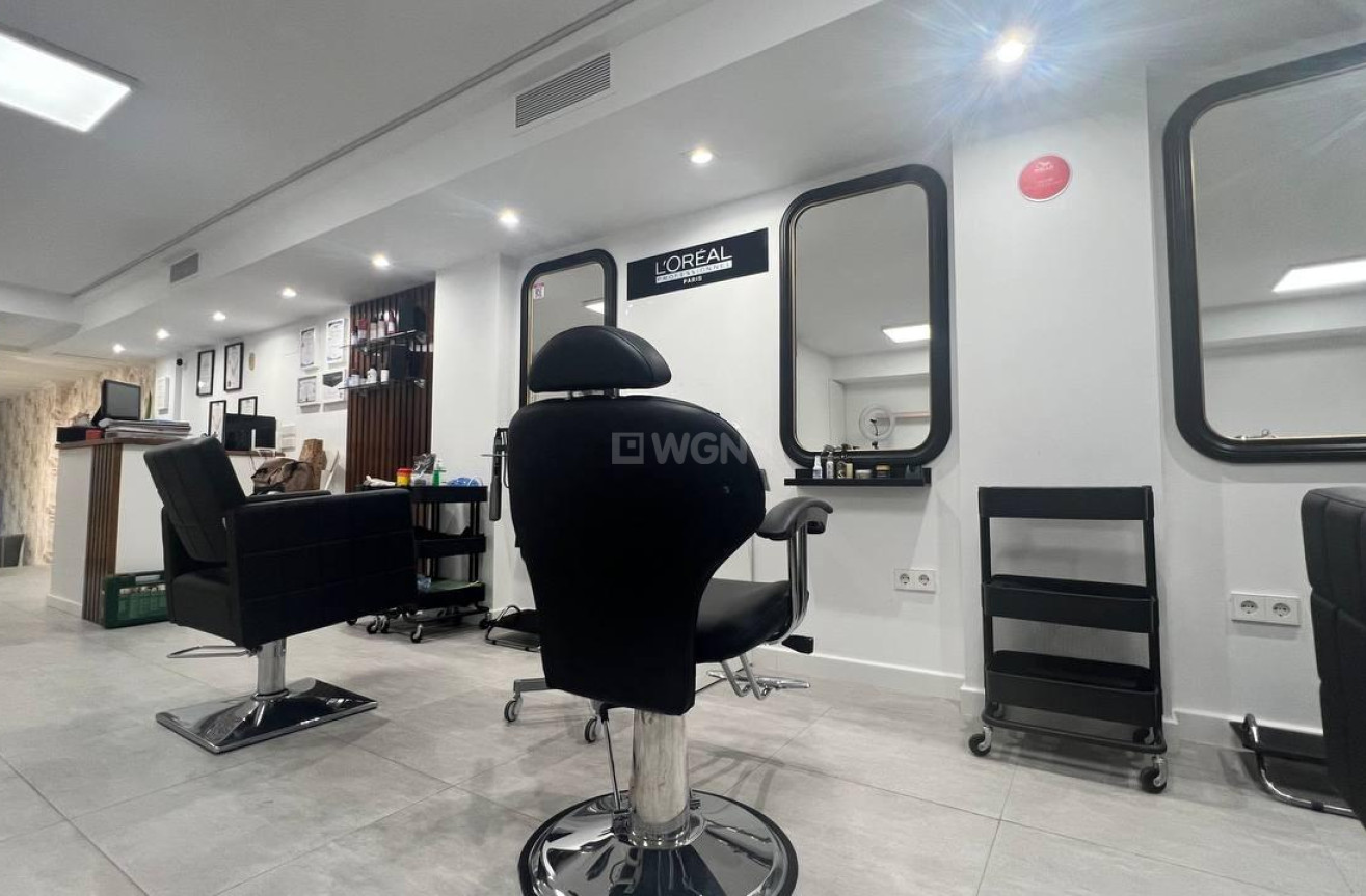 Reventa - Comercial - Torrevieja - Puerto Deportivo