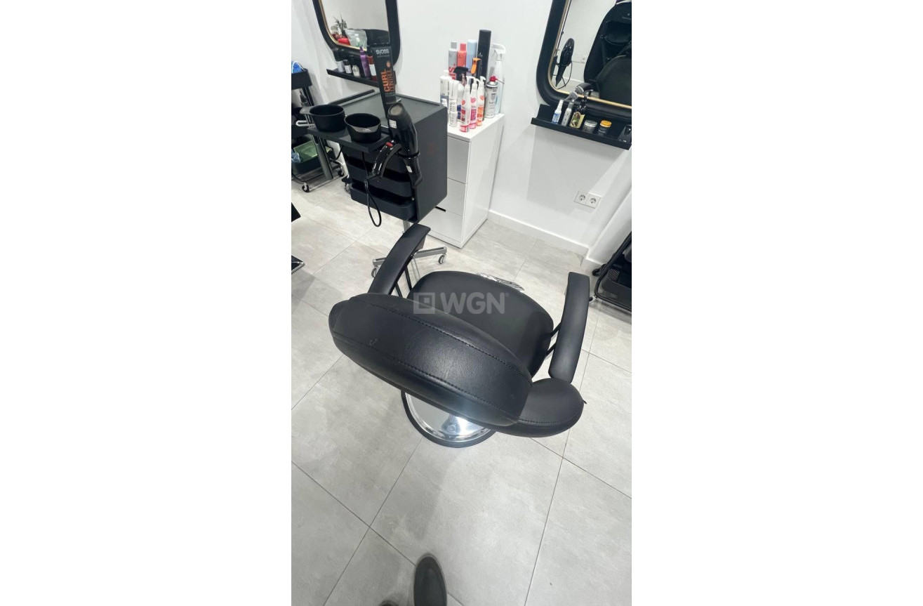 Reventa - Comercial - Torrevieja - Puerto Deportivo