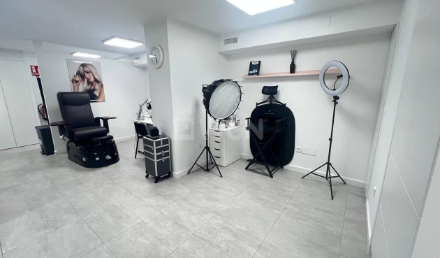 Reventa - Comercial - Torrevieja - Puerto Deportivo