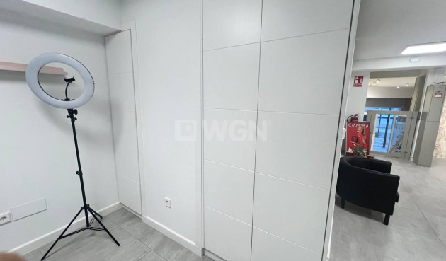 Reventa - Comercial - Torrevieja - Puerto Deportivo