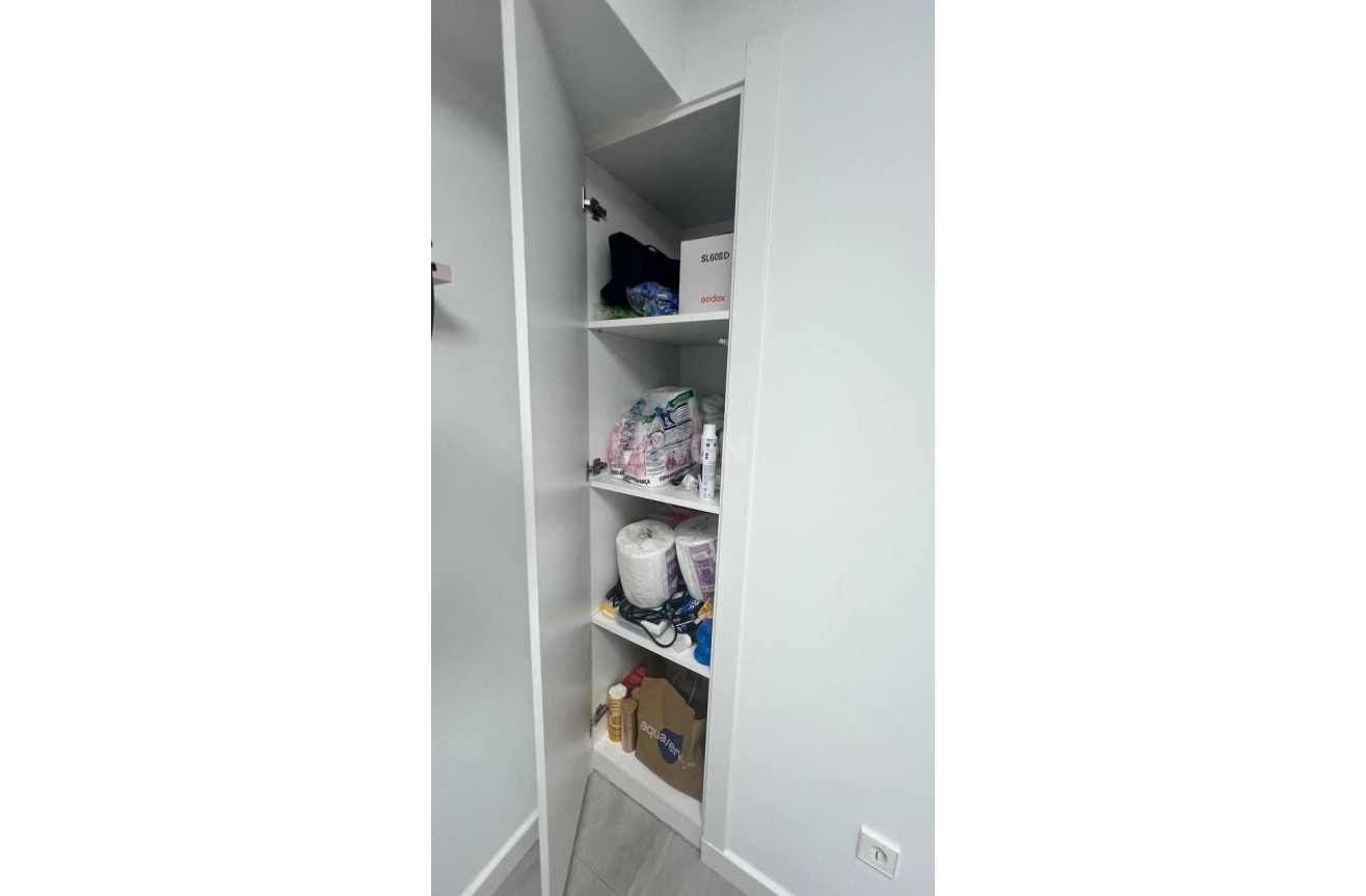 Reventa - Comercial - Torrevieja - Puerto Deportivo