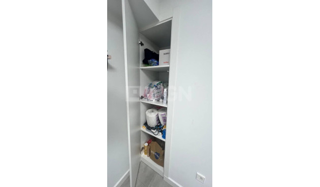 Reventa - Comercial - Torrevieja - Puerto Deportivo