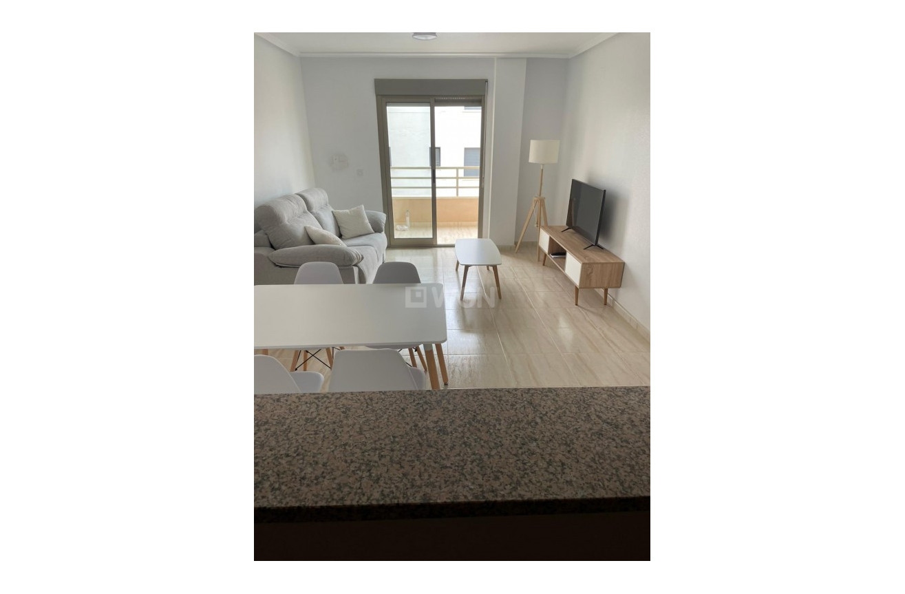 Odsprzedaż - Mieszkanie w bloku - San Miguel de Salinas - Inland