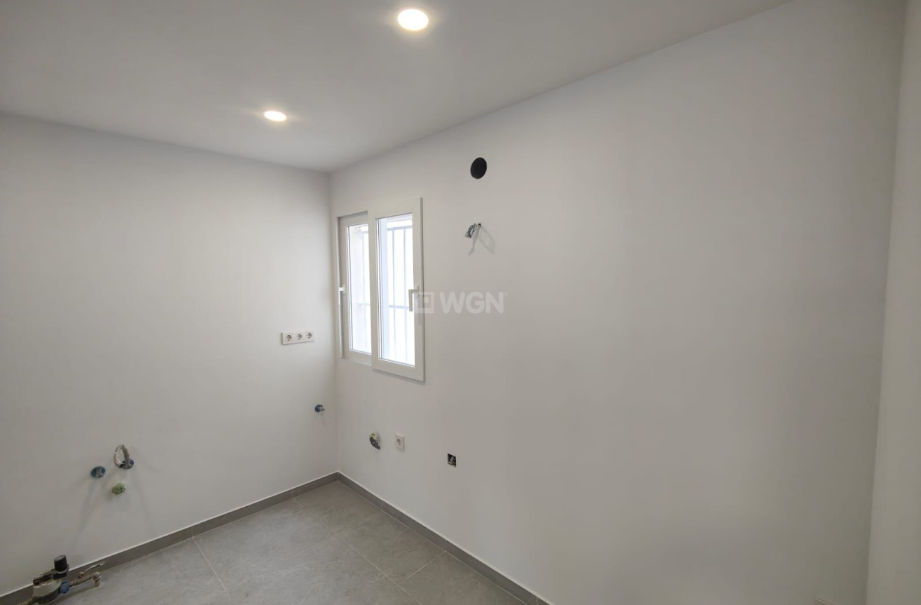 Resale - Apartment / flat - Torrevieja - Costa Blanca