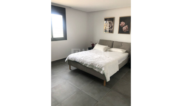 Reventa - Villa - Pinoso - Inland