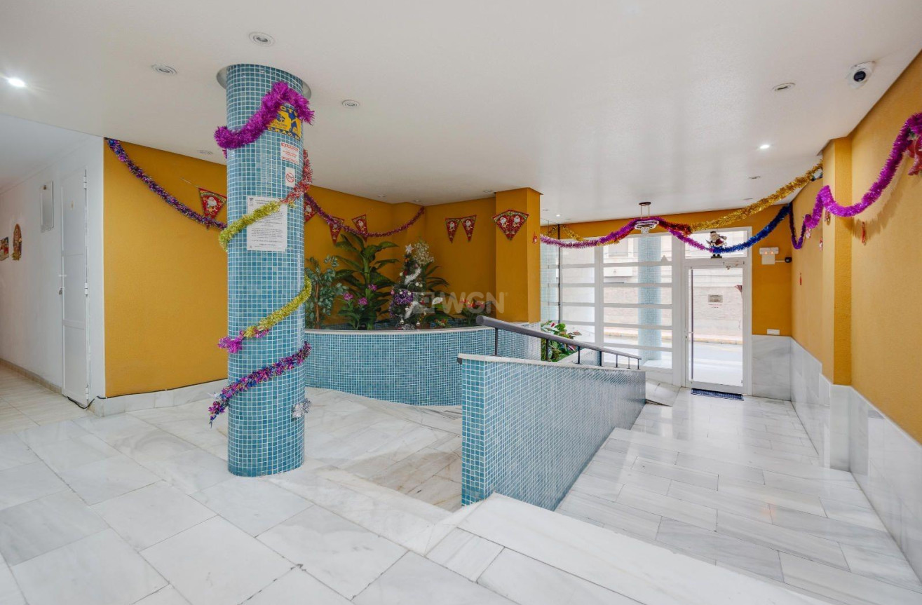 Reventa - Apartamento / piso - Torrevieja - Centro