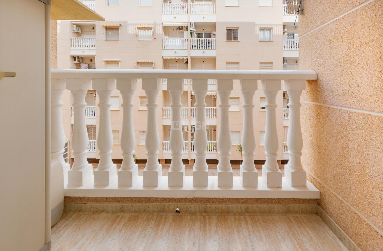 Reventa - Apartamento / piso - Torrevieja - Centro
