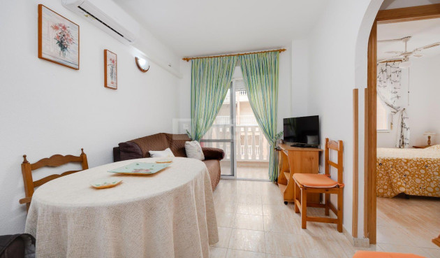 Reventa - Apartamento / piso - Torrevieja - Centro