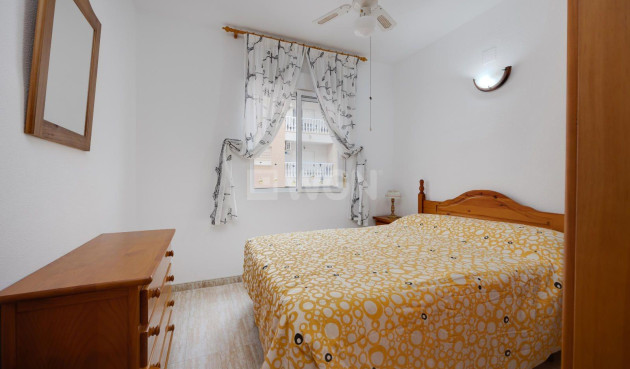 Reventa - Apartamento / piso - Torrevieja - Centro