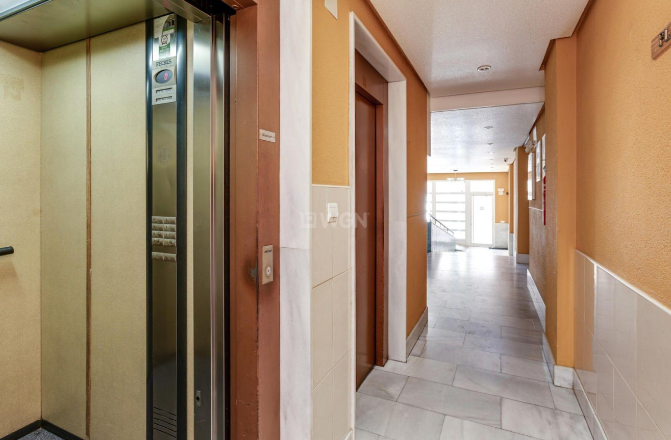 Reventa - Apartamento / piso - Torrevieja - Centro