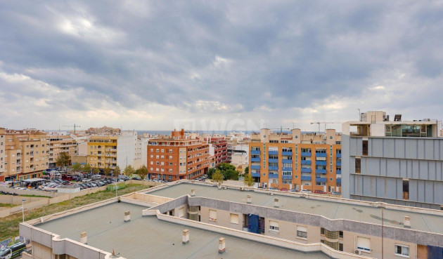 Reventa - Apartamento / piso - Torrevieja - Centro