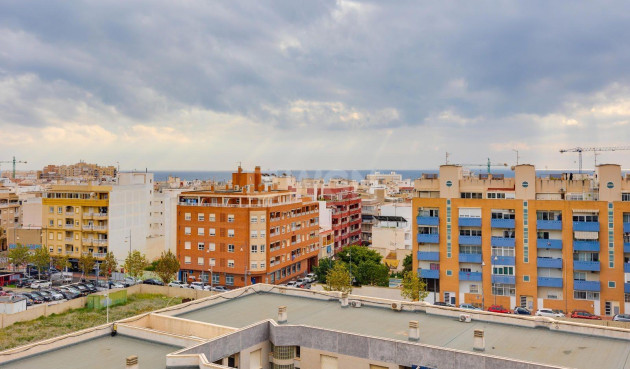 Reventa - Apartamento / piso - Torrevieja - Centro